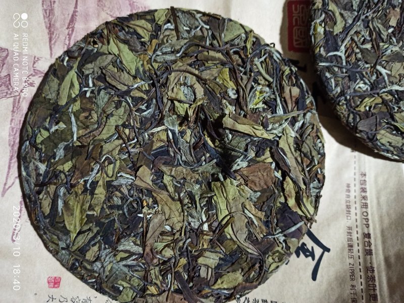 政和白茶2016年的一款350g老茶饼
