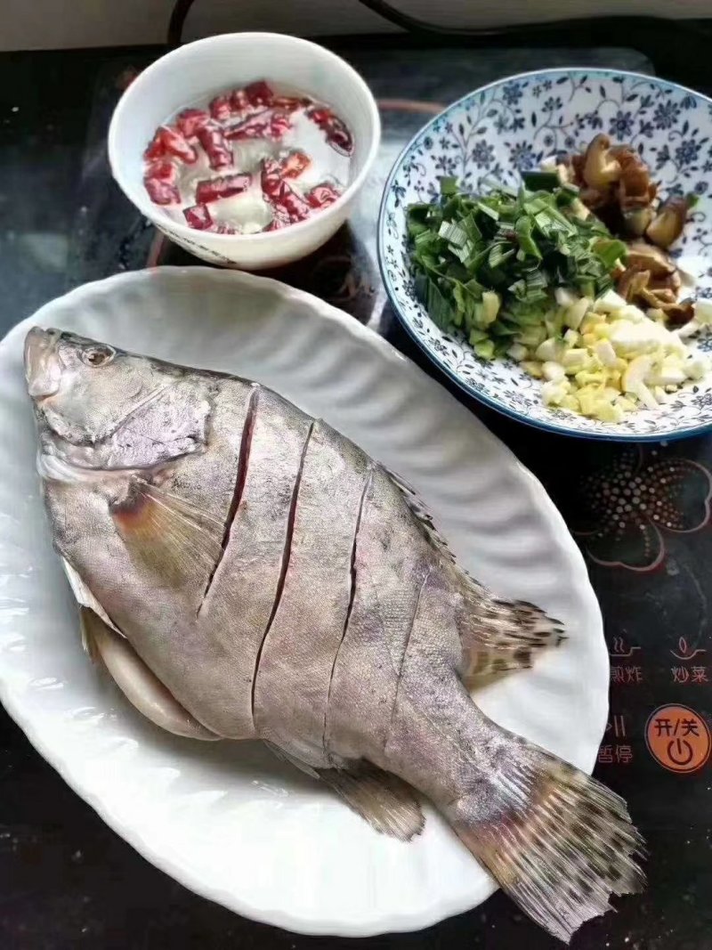 臭鳜鱼黄山特产去磷去鳃净膛真空包装泡沫箱冰袋保鲜快递