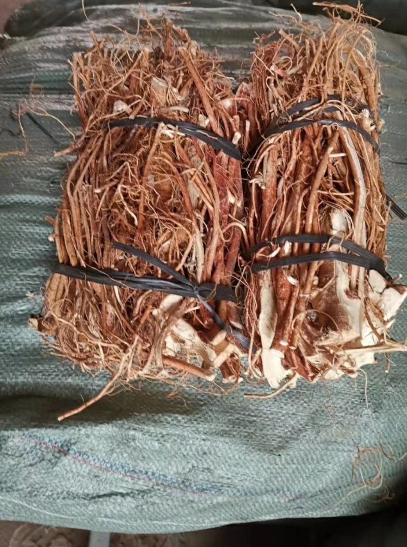 香味浓纯五指毛桃干货，一手货源，源产地，自己加工扎把切段