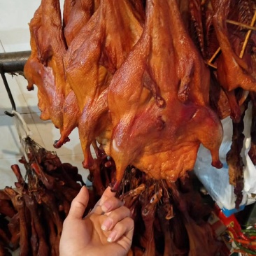 柴火烟熏腊鸭(厂家直销每天能提供10吨腊鸭，支持1件代发