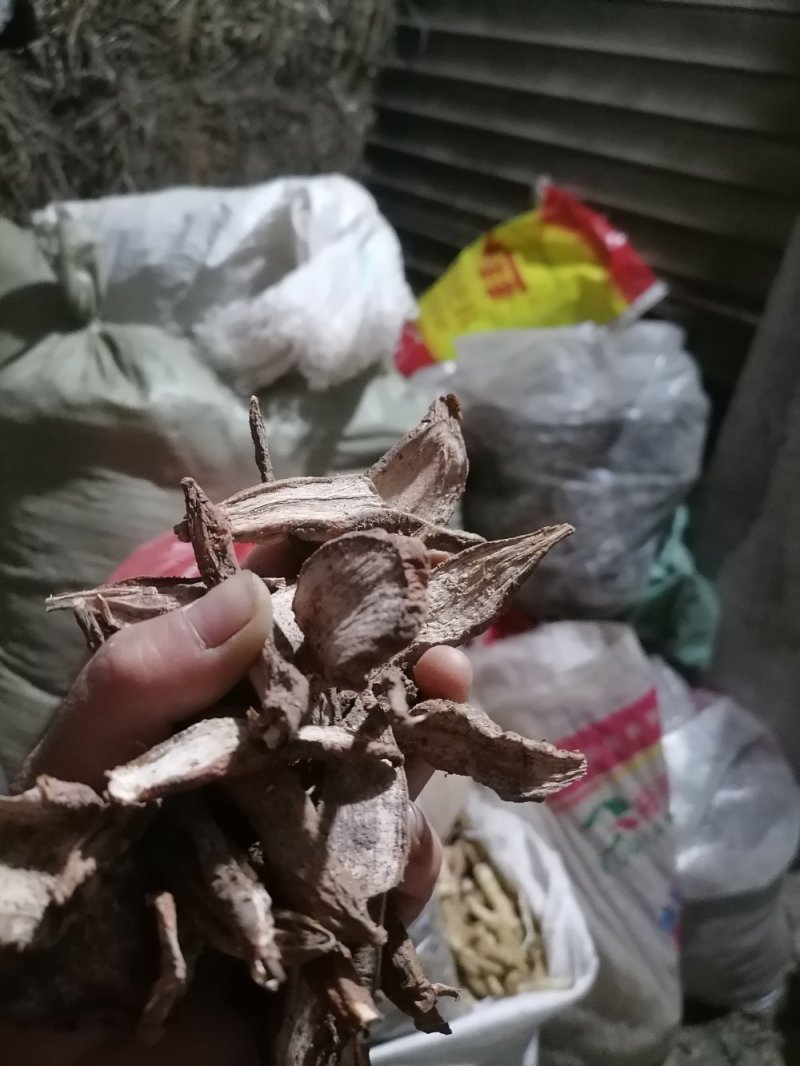 白敛新货零售：批发：一手货源无硫***量大从优