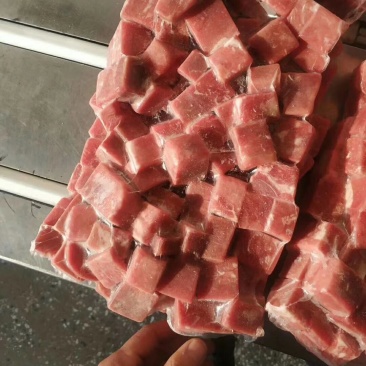 牛肉粒，不散不碎，价格便宜，质量稳定，量大从优
