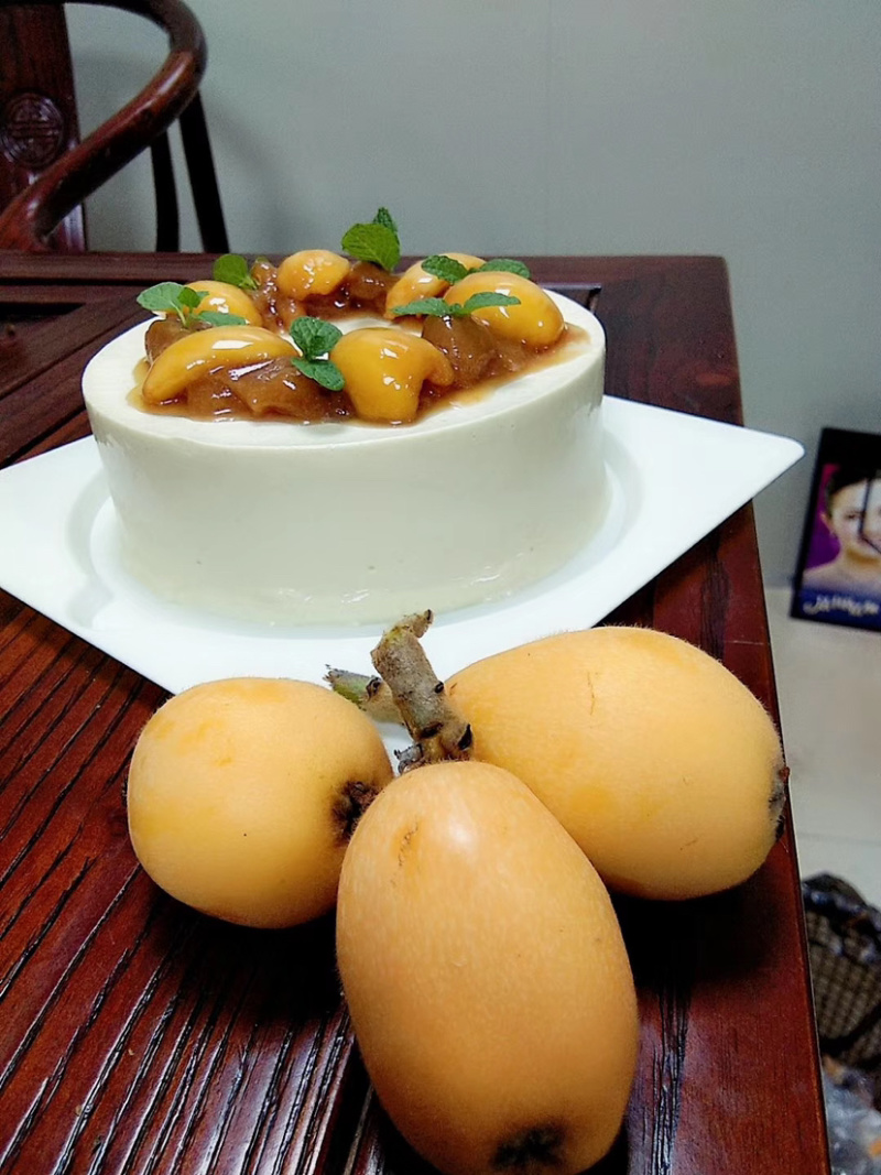 一都枇杷，巴掌大枇杷，多汁，一百多克