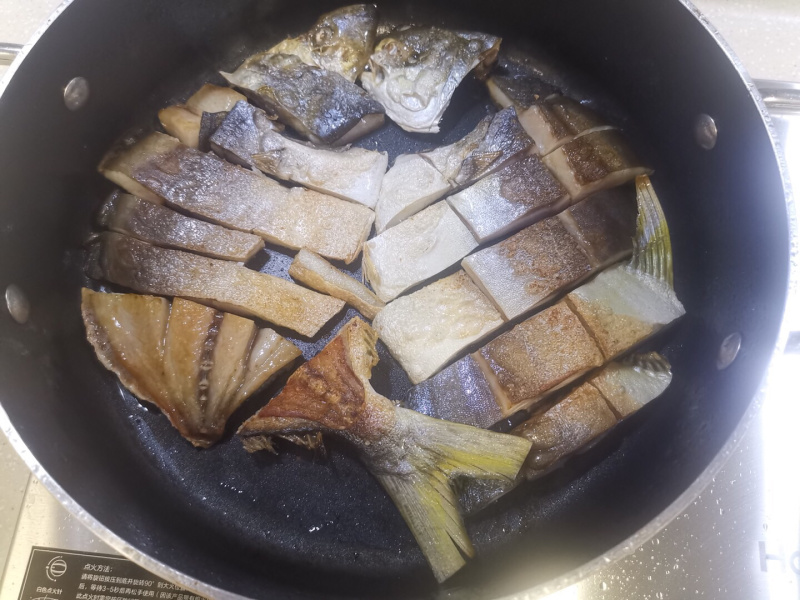 风味金鲳鱼、7成干…………
