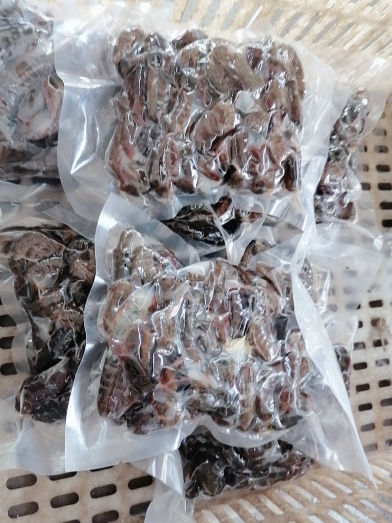 龙虾球皮薄肉厚味道鲜美，分别是一级，二级，三级，货源充足