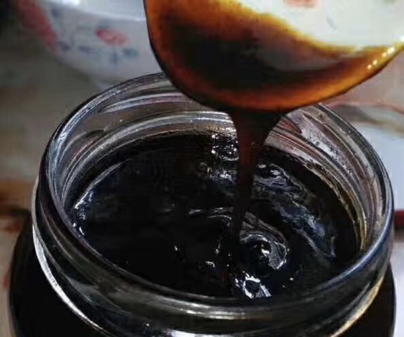 枇杷膏，纯手工熬制，做良心买卖