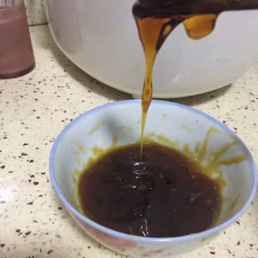 枇杷膏，纯手工熬制，做良心买卖