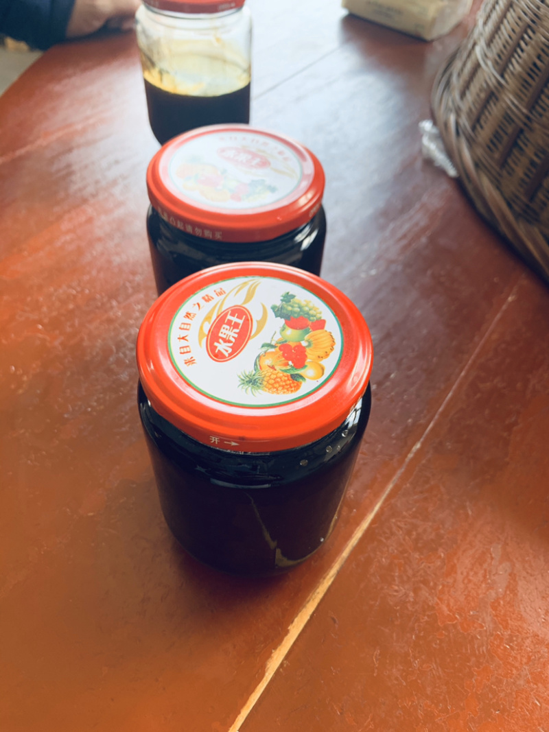 枇杷膏，纯手工熬制，做良心买卖