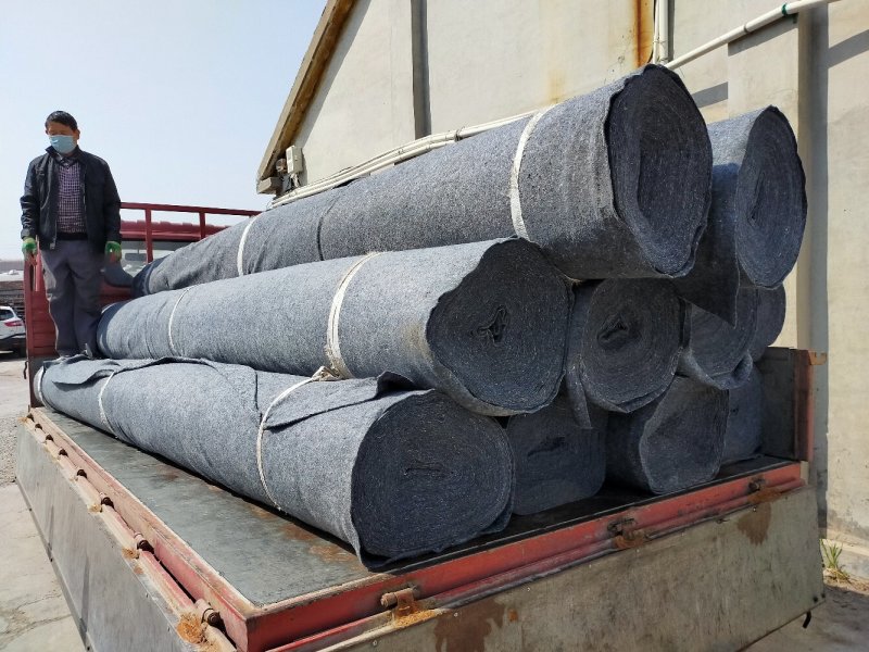 大棚加厚无纺布加工定制棉被供应大量大棚配件