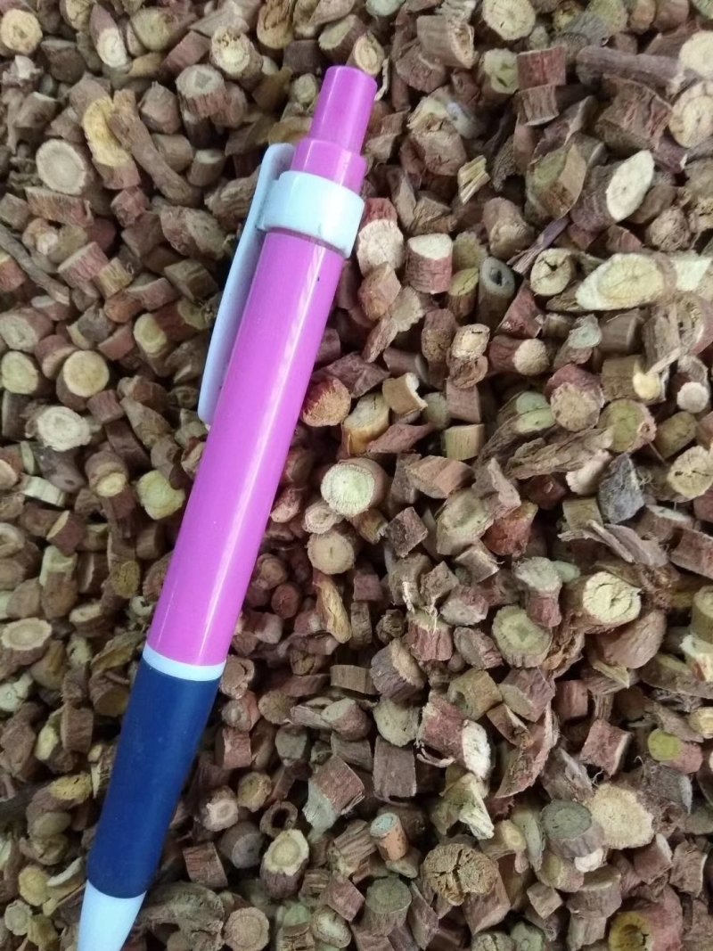甘草粒，红皮甘草粒，颜色漂亮干度好，大量现货供应