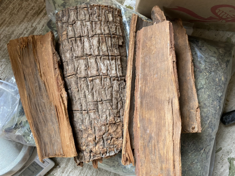 卡宾达树皮各种中药材批发产地直销量大从优