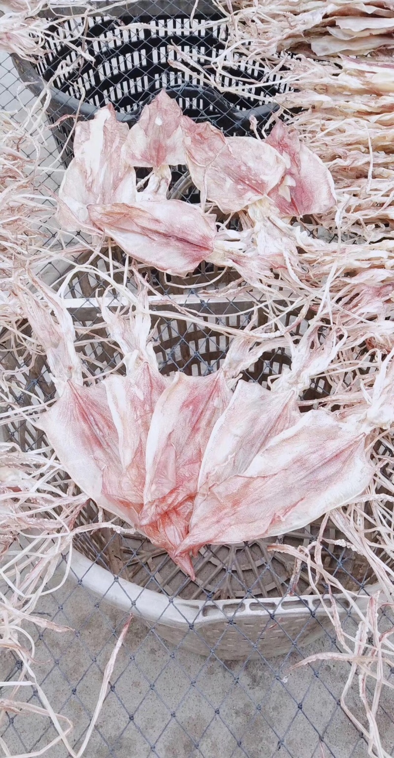 广东南澳岛农村人精心制作，优质鱿鱼干，海船深海捕捞，欢迎订购