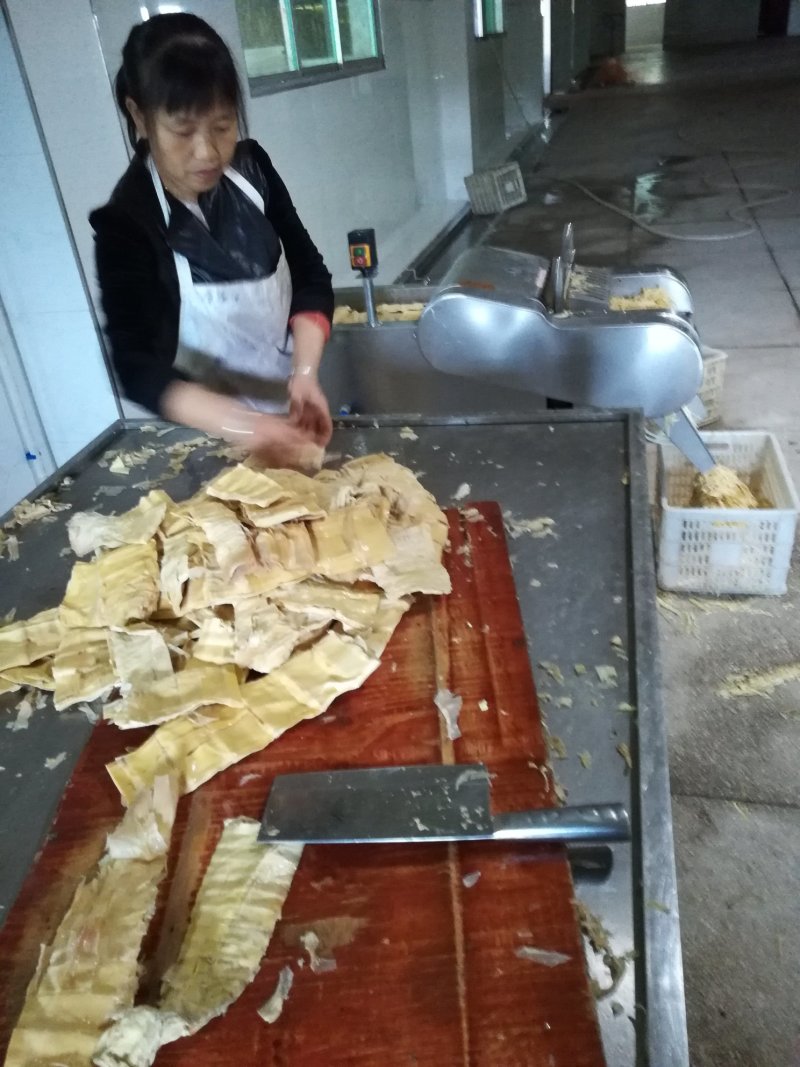 大山鲜嫩楠竹笋丝，适用：炒下火锅沌排骨都脚