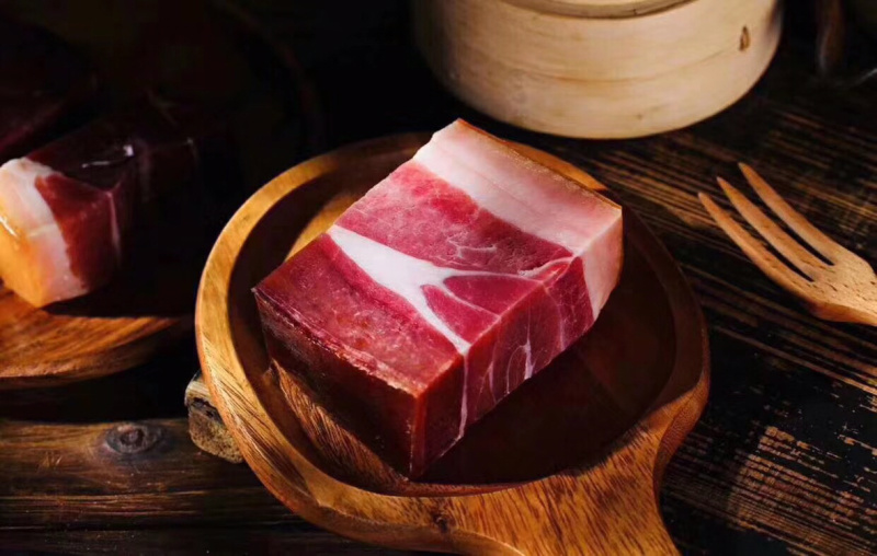 云南高原生态农村喂养火腿
