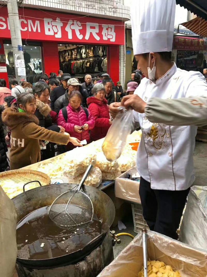 黄金薯片热卖中大量现货地摊热卖