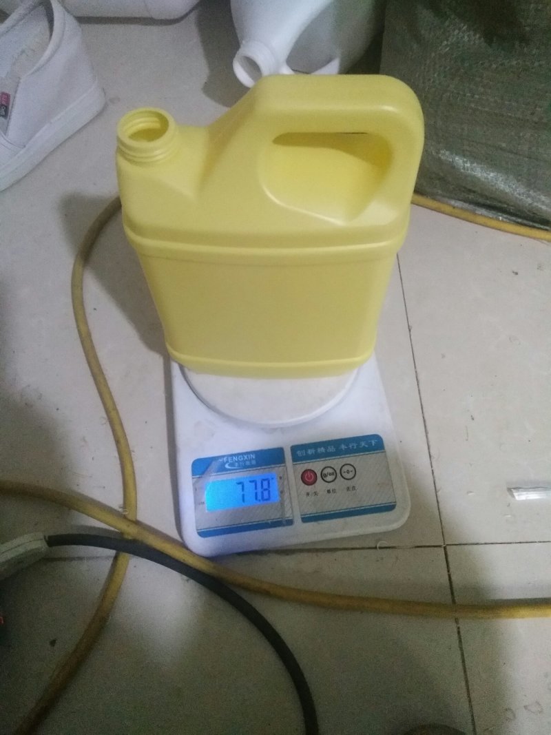色拉油桶，消毒液桶，浇花喷壶，洗洁精桶洗衣液桶，