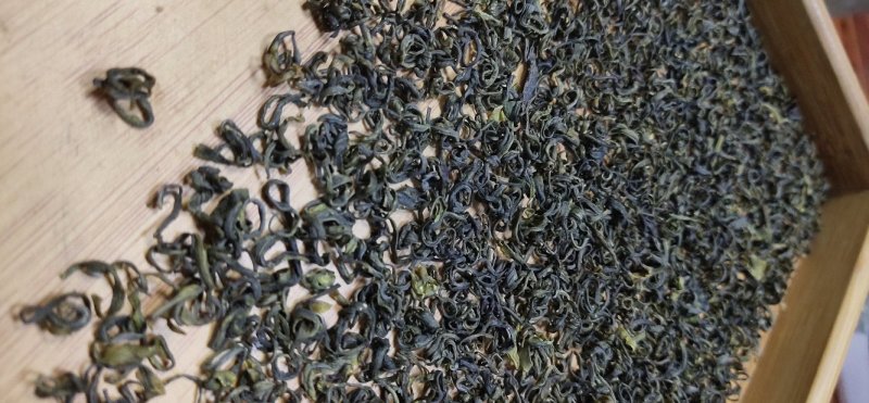 高山白茶香茶，烘青，批发零售，量大优惠。