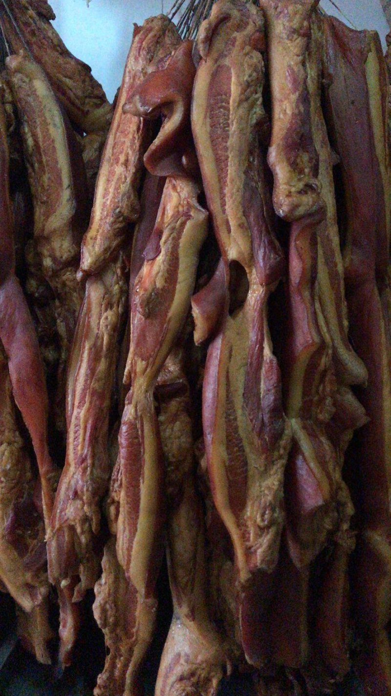 烟熏偏肥腊肉(厂家直供每天能供应30吨。支持一件代发