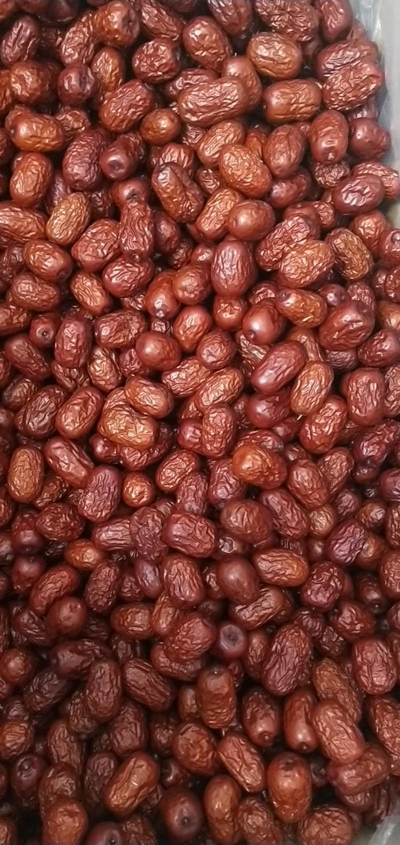 新疆红枣，若羌灰枣，有机枣，吊干灰枣，，