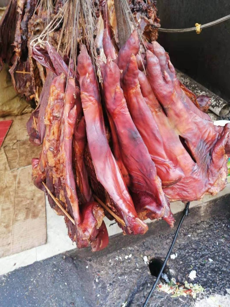 腊猪脚(有红，黑腊猪脚，厂家直供，支持拿样