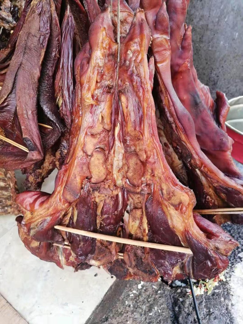 腊猪脚(有红，黑腊猪脚，厂家直供，支持拿样