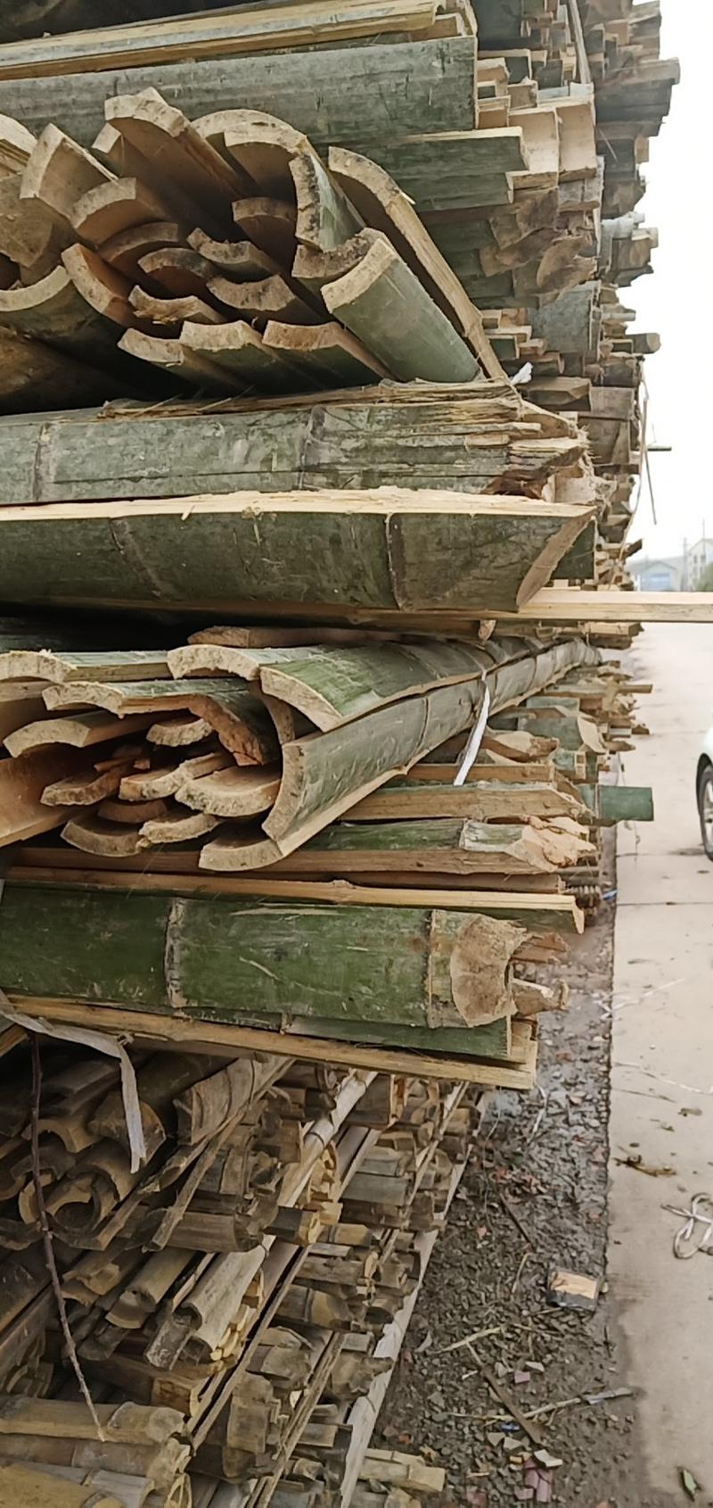 优质的菜架竹竿，新砍现货，竹子均是3年以上的野山竹