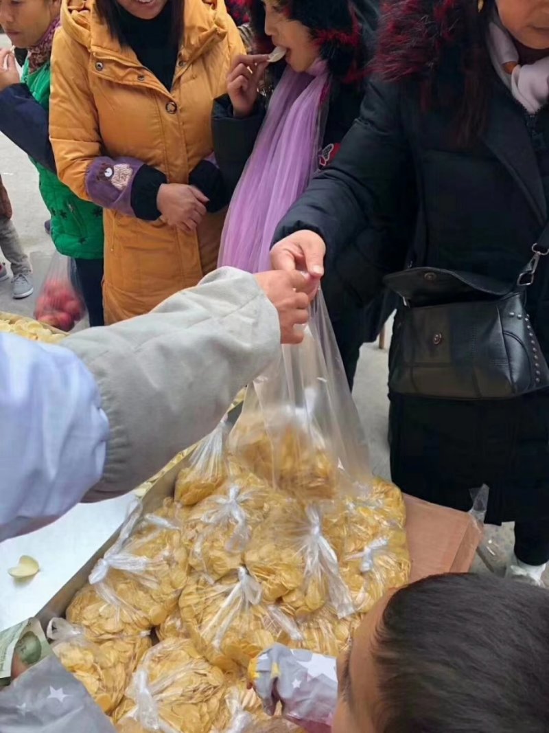 薯片黄金薯片地摊早市展销会热销产品现炸现卖产品