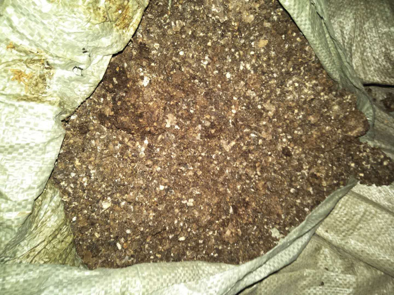 鸡粪肉鸡粪（喂鱼喂虾）