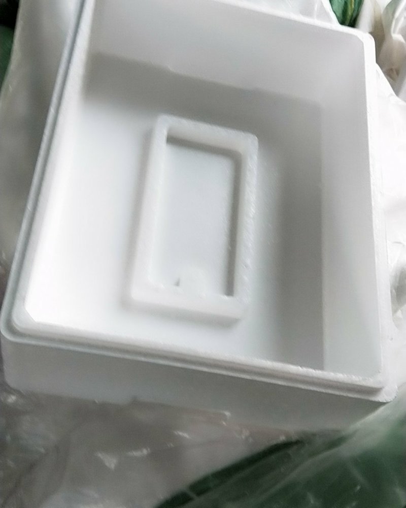各种包装箱，各种好吃的杨梅
