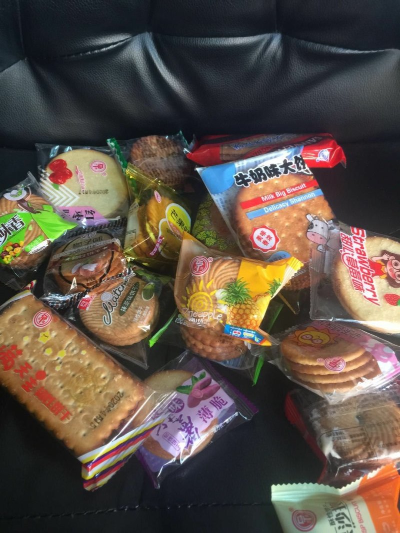 厂家直销小饼干跑江湖地摊10元模式小食品曲奇休闲零食批发