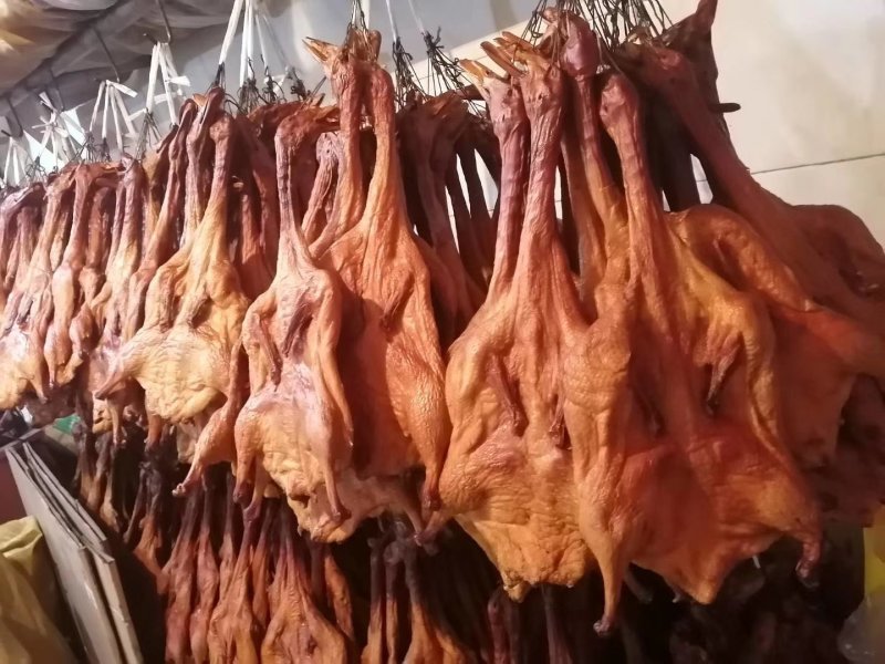 柴火烟熏腊鸭腿(厂家直供每天供货5吨鸭腿1只250G左右