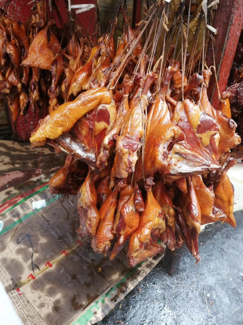 柴火烟熏腊鸭腿(厂家直供每天供货5吨鸭腿1只250G左右
