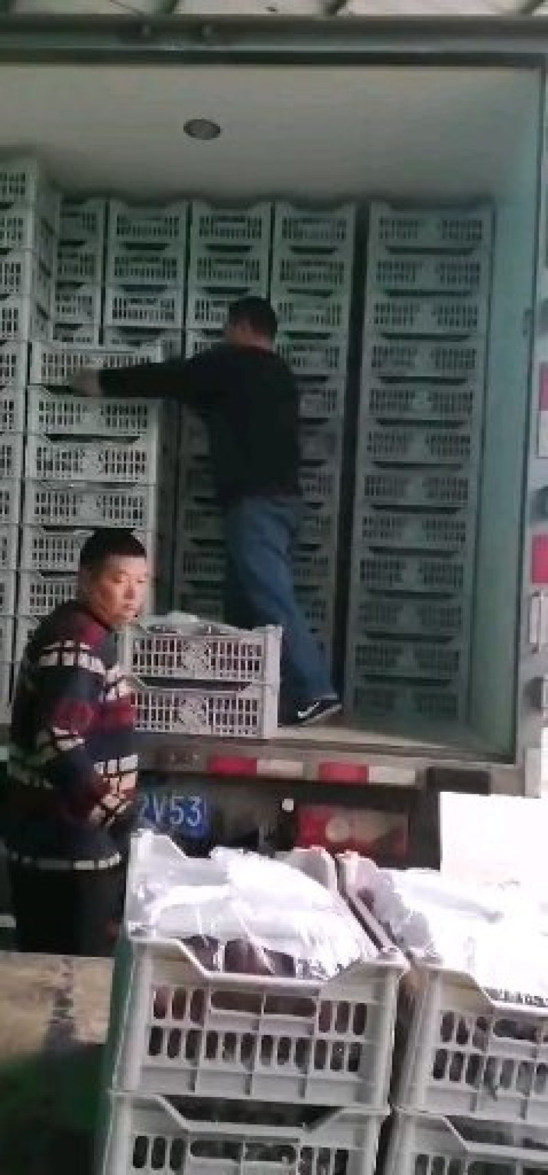 红星苹果，个头大，颜色好，口感好吃，产地直销，每天供应。