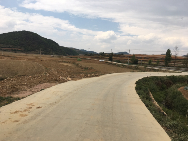 曲靖马龙150亩水田出租，适合做蔬菜基地