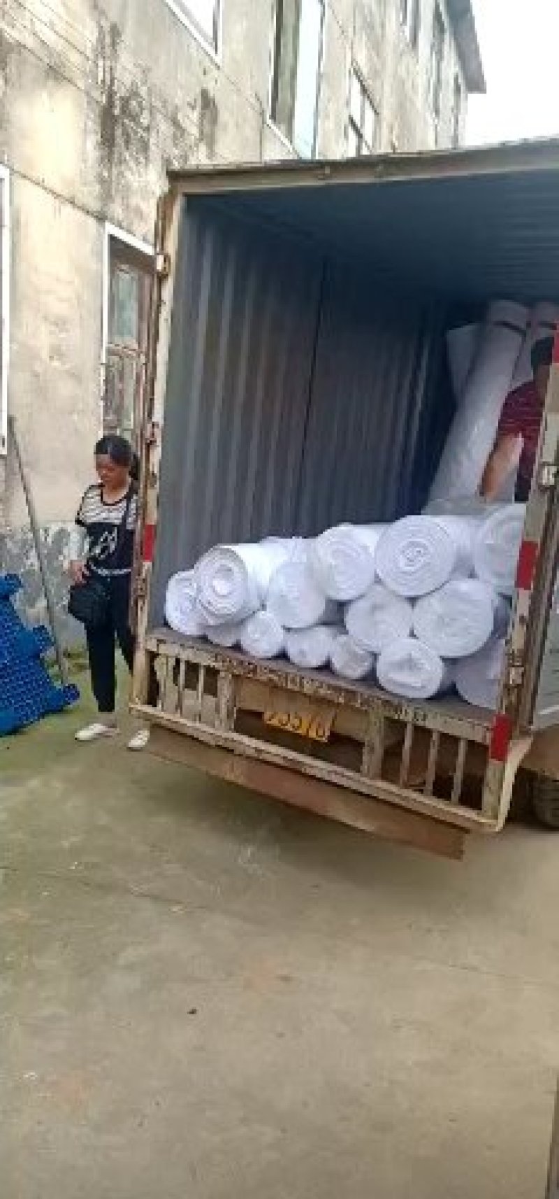 欢迎老板来订做各式水果套袋，有布质和无纺布袋