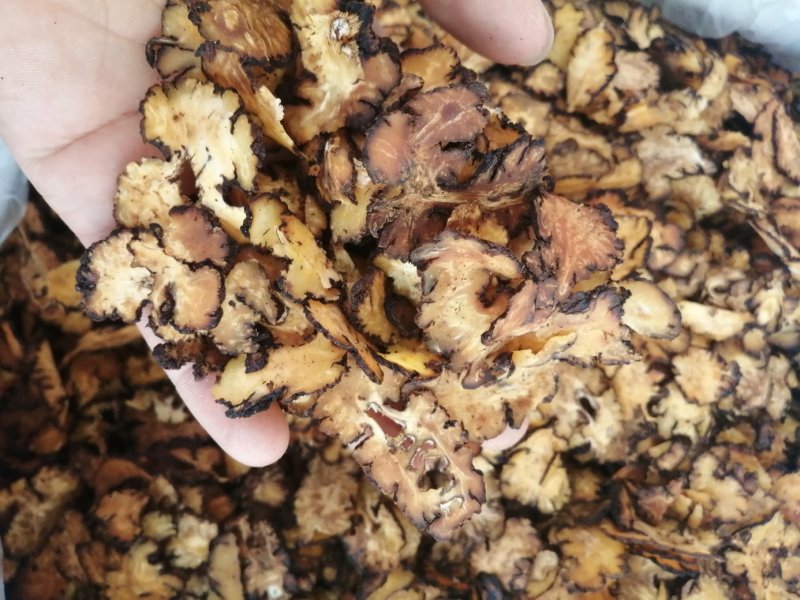 川芎片，四川川穹薄片，颜色漂亮，气味香浓，产地直销