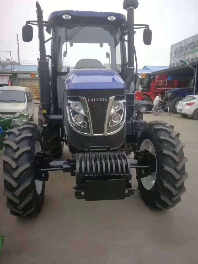 东方红704拖拉机200/180马力拖拉机