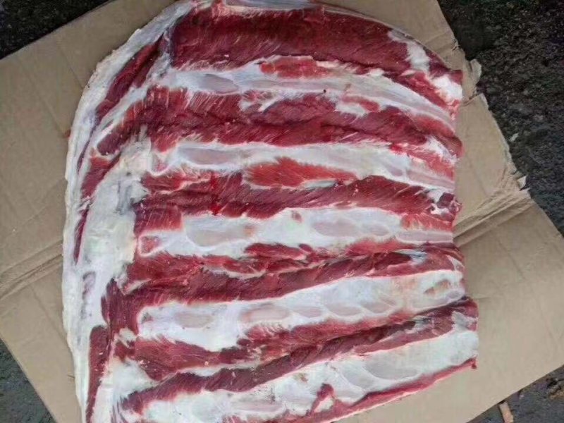 长年批发各种牛脊骨，牛排骨，，，，，，，，