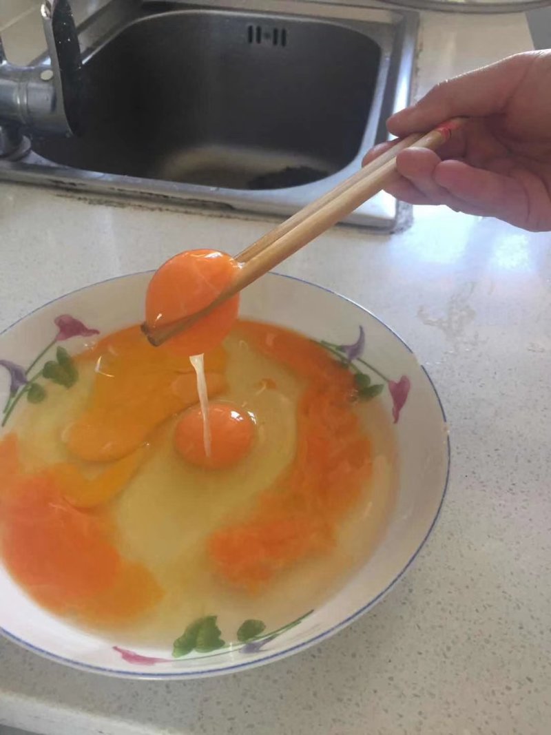 绿壳鸡蛋，纯山里溜达鸡蛋，，不打药，假一赔万