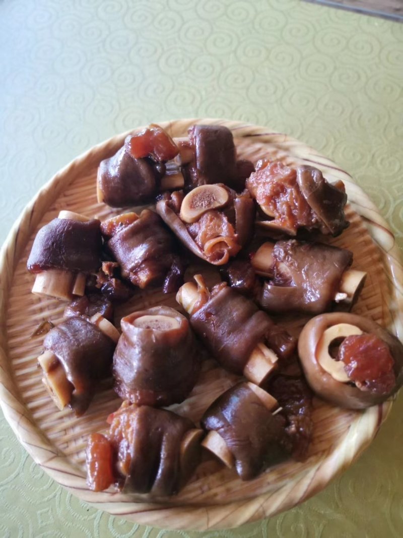 带皮驴肉，带皮白条，，驴肉。。。。。。。。