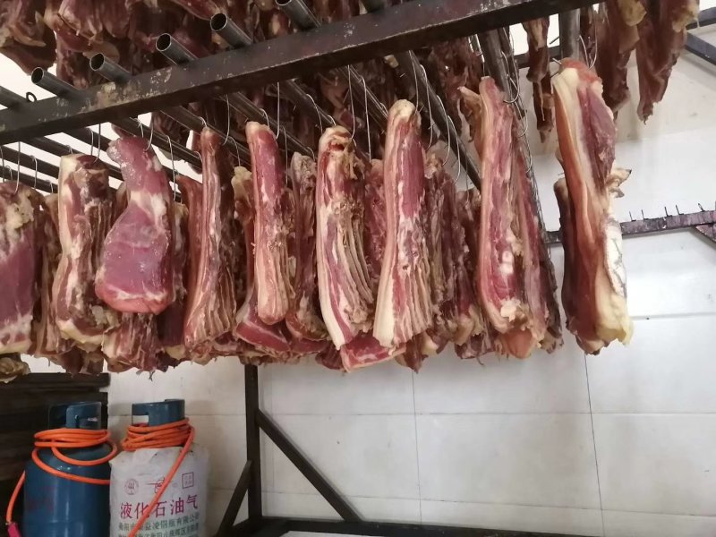 风干挑刺五花腊肉(后腿25.5/斤支持一件代发支持样品，