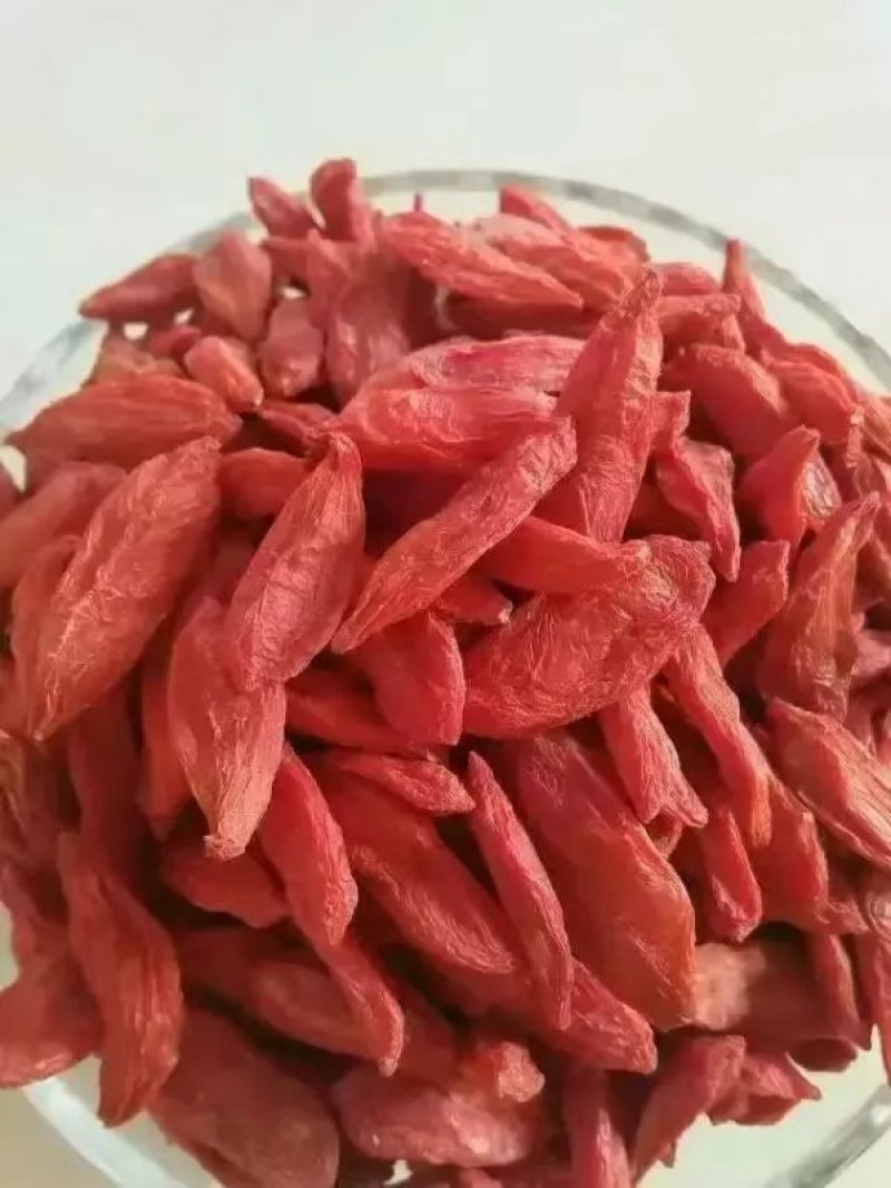 枸杞干果，鲜果，黑枸杞，红枸杞，有需要的可以联系我