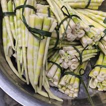 木竹笋，来自镇巴山里的特产，是餐桌上不可缺少的一道美食