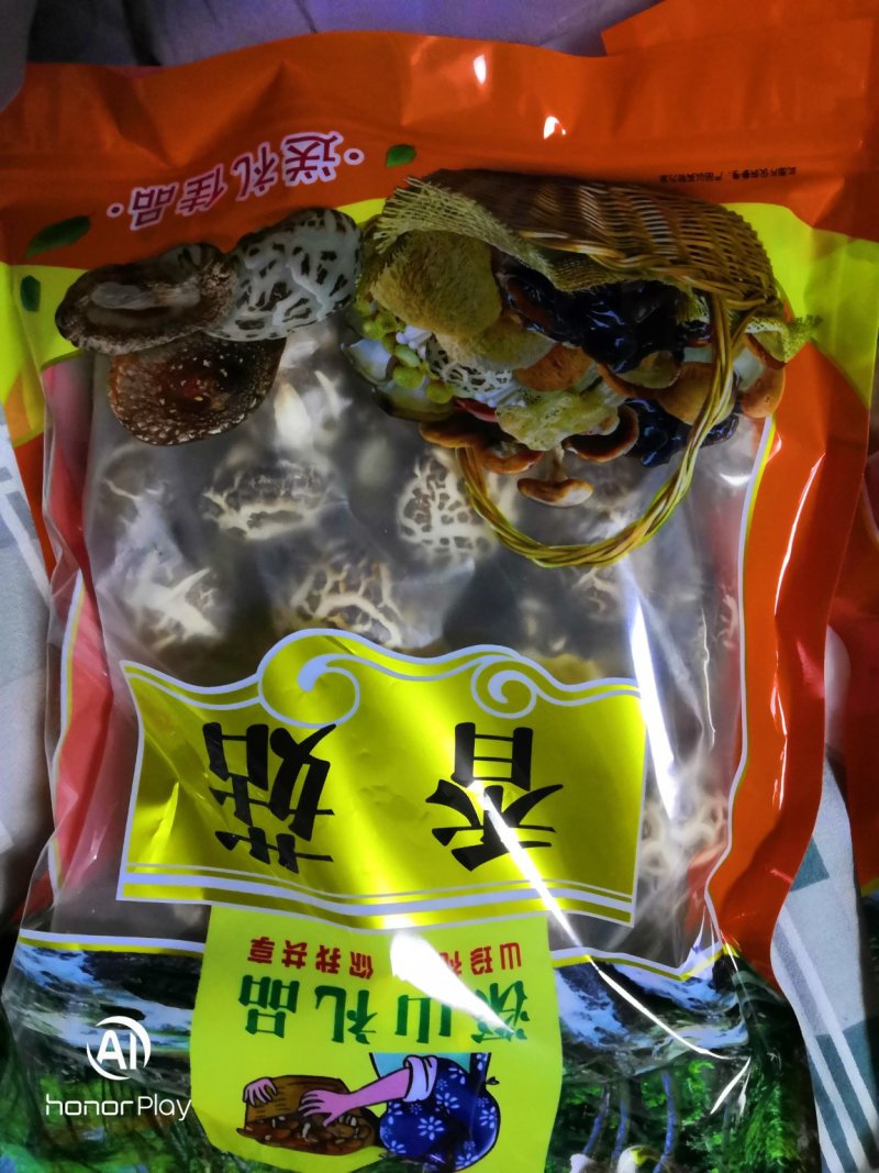 香菇，自家种植，今年鲜干菇，花菇，