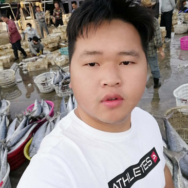 马鲛鱼它的营养价值非常高，常被人们认为是山珍海味