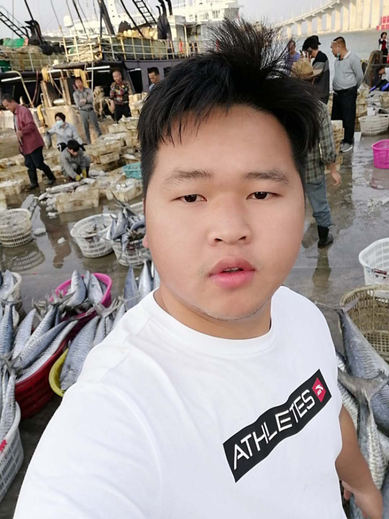 马鲛鱼它的营养价值非常高，常被人们认为是山珍海味