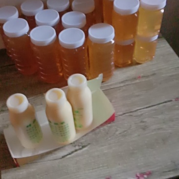 自产自销，纯真蜂蜜，保证质量