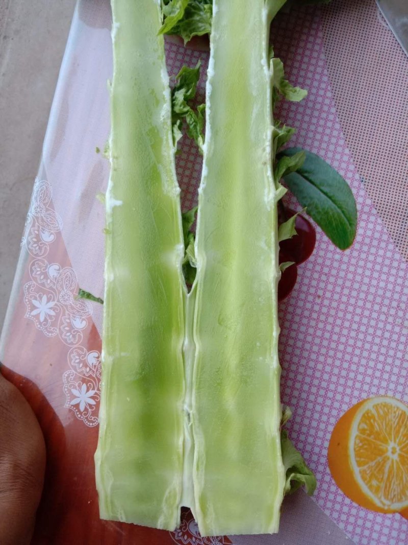 长期提供精品红尖叶莴笋毛货，净菜，光杆