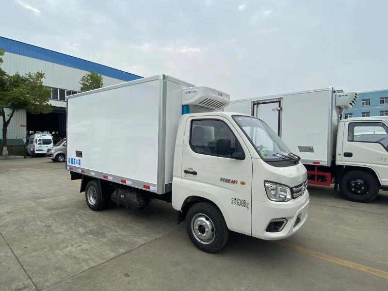 福田祥菱M后双轮冷藏车，定制款