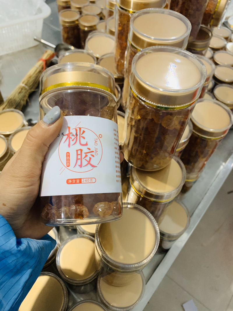 桃胶，皂角米，雪燕，雪莲子，胶原蛋白组合